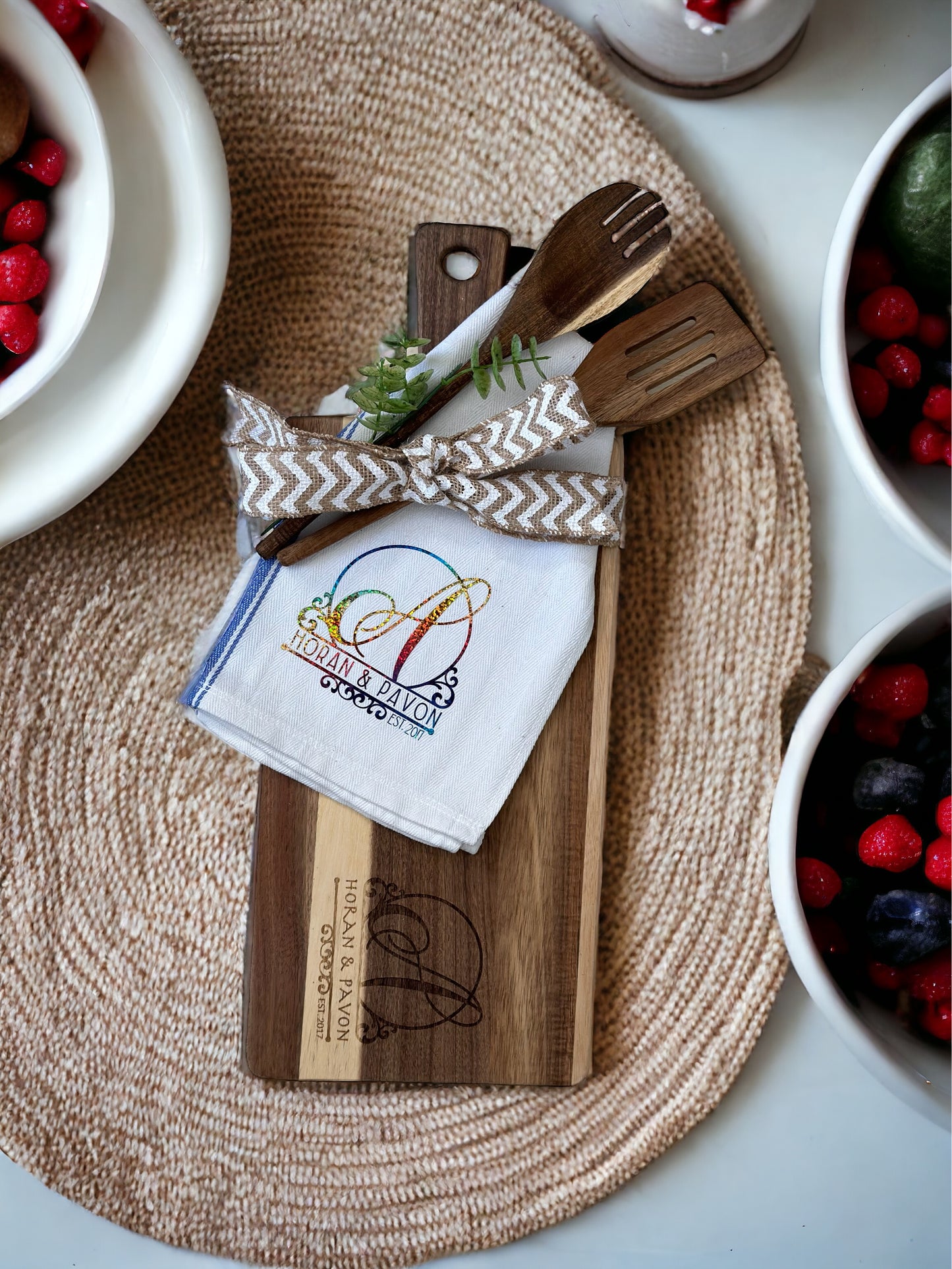 Personalized Acacia Cutting Board w/ Handle